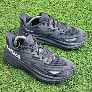 HOKA CLIFTON 9 GTX - Womens Athletic Shoes - SIZE 9.5B
